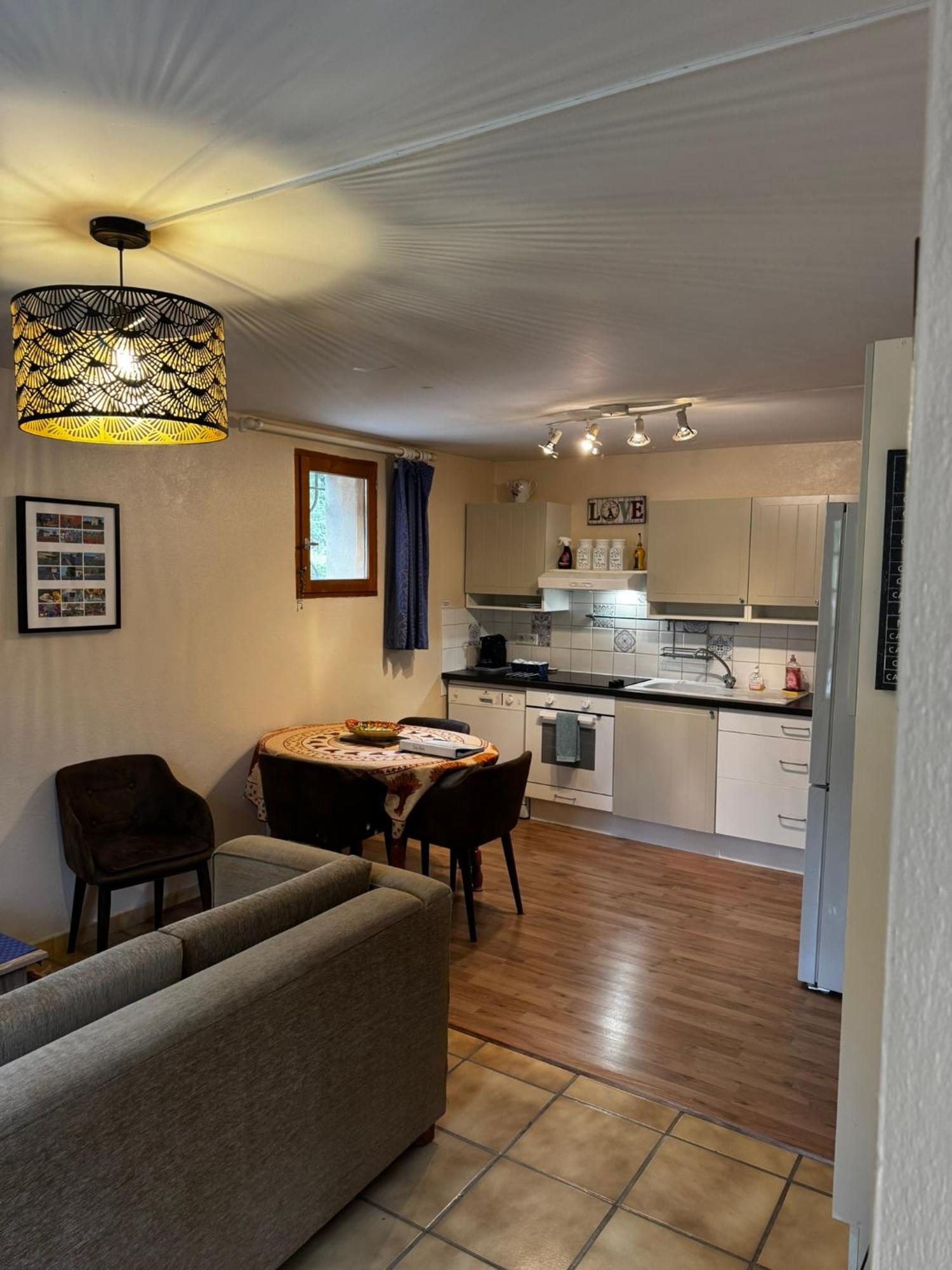 Appartement Mas Saint Antoine à Rognonas Extérieur photo