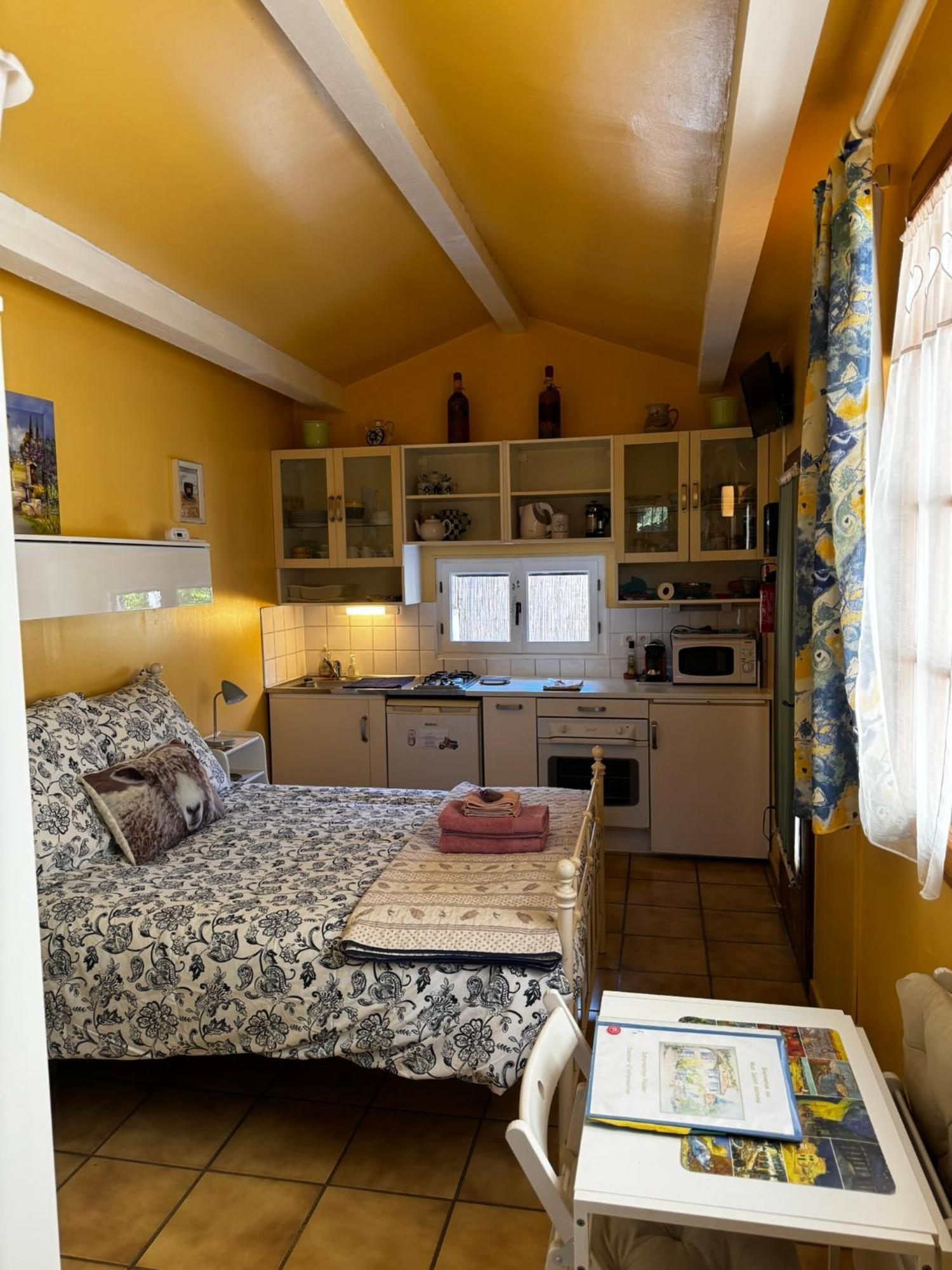 Appartement Mas Saint Antoine à Rognonas Extérieur photo